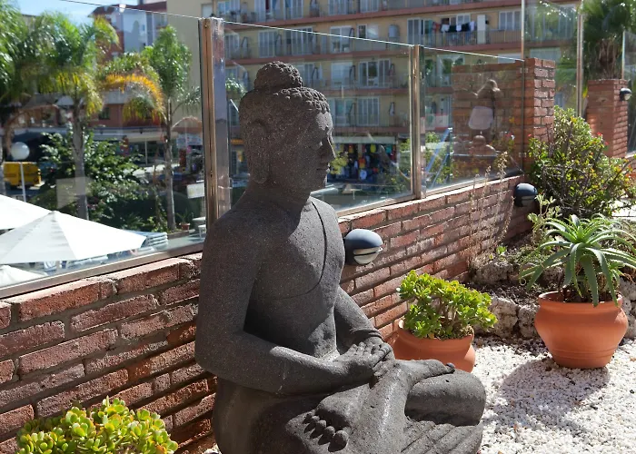 Htop Palm & #htopenjoy 호텔 3*